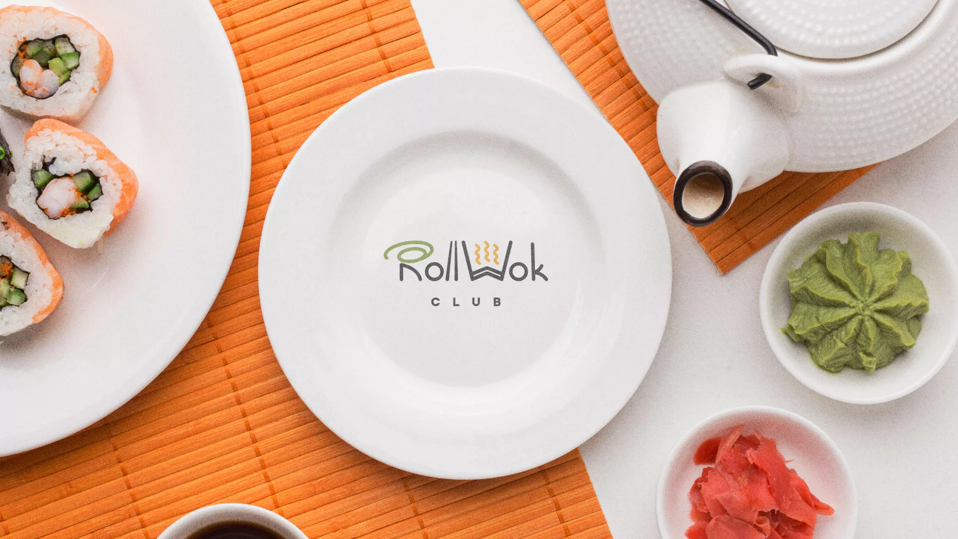 Разработка логотипа и фирменного стиля в Звенигово для суши-бара «Roll Wok Club»